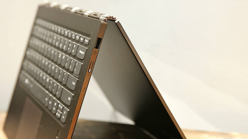 Illustration for article titled Lenovo’s Yoga 920 Is Proof: The Boring Old Clamshell Must Die